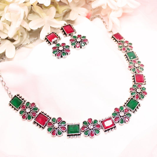 NARGIS FLOWER STONE NECKLACE SET-RED&GREEN