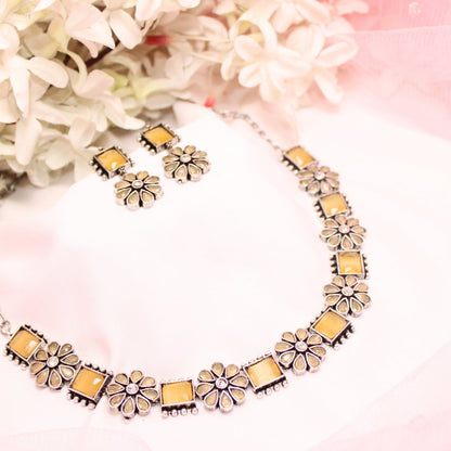NARGIS FLOWER STONE NECKLACE SET - YELLOW