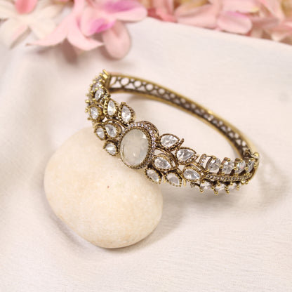 Ivory Oval Cabochon Polki Leaf Kada – product detail view