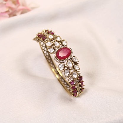 Ruby Red Oval Cabochon Polki Leaf Kada – product detail view