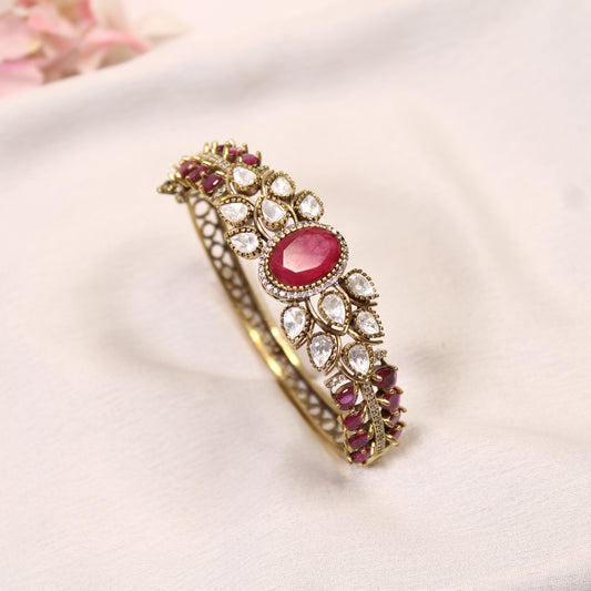 Ruby Red Oval Cabochon Polki Leaf Kada – product detail view
