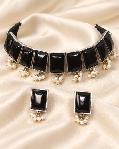 Rectangular Stone Pearl-Style Fringe Choker Set - Black — AI-styled earring detail view