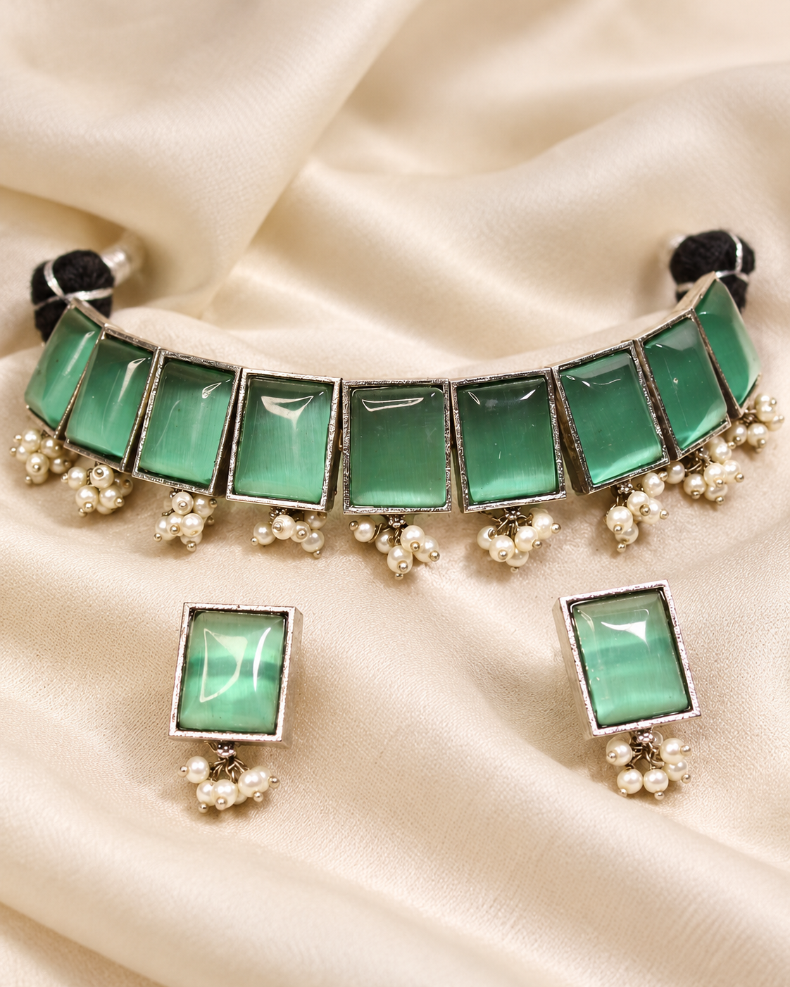 Rectangular Stone Pearl-Style Fringe Choker Set - Green — AI-styled ornament detail view