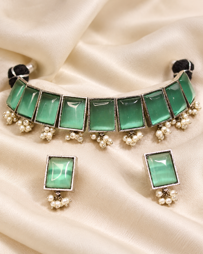 Rectangular Stone Pearl-Style Fringe Choker Set - Green — AI-styled ornament detail view