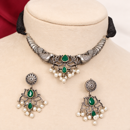 Winged Silver Tone Pearl-Style Fringe Collar Set - Green — retouched original photograph IMG_8357