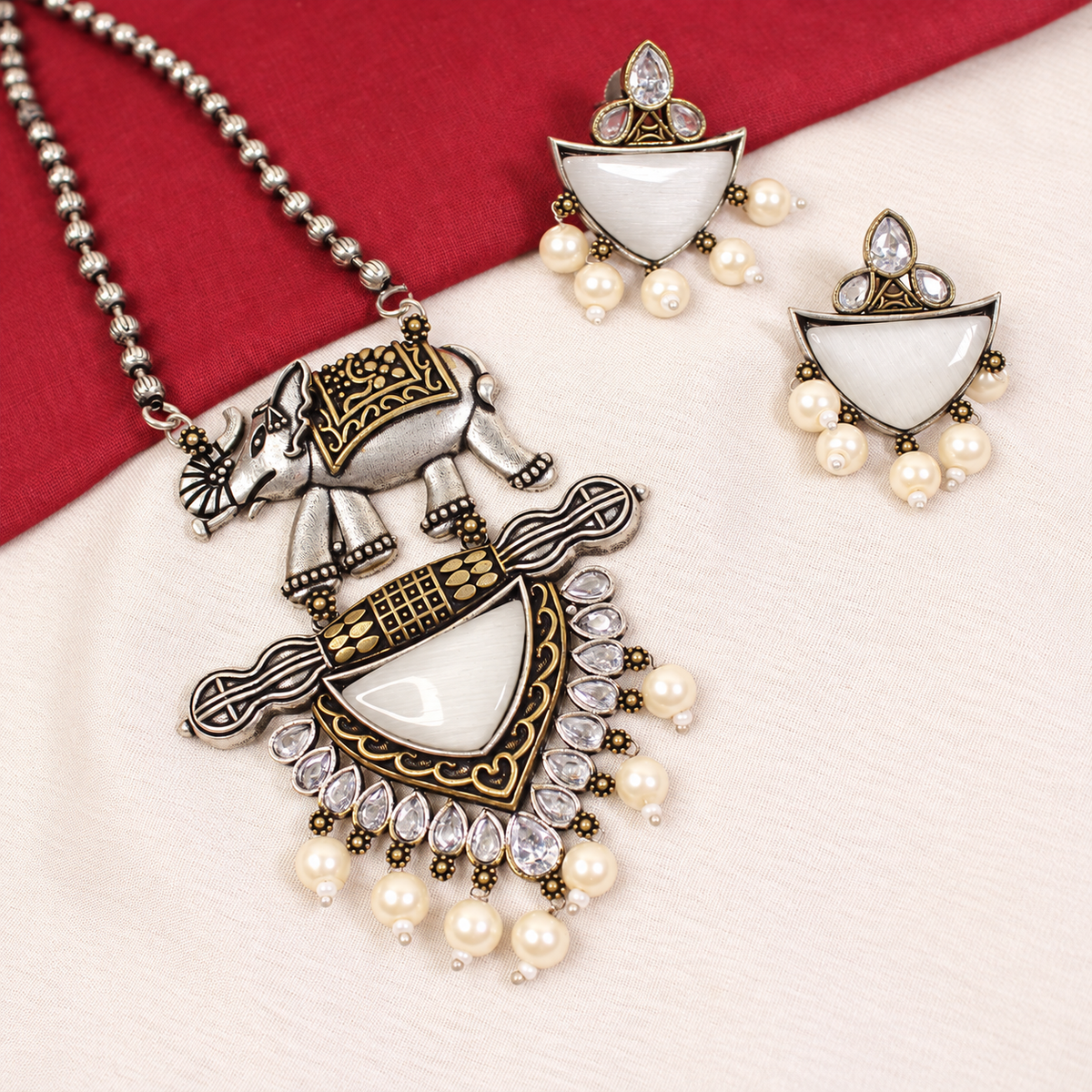 Animal Motif Fan Pendant Set - White — retouched original photograph IMG_8117
