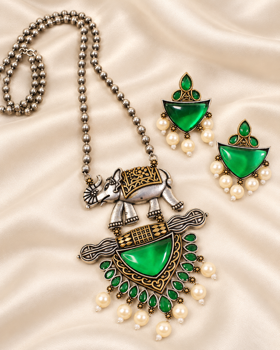 Animal Motif Fan Pendant Set - Green — AI-styled closeup view