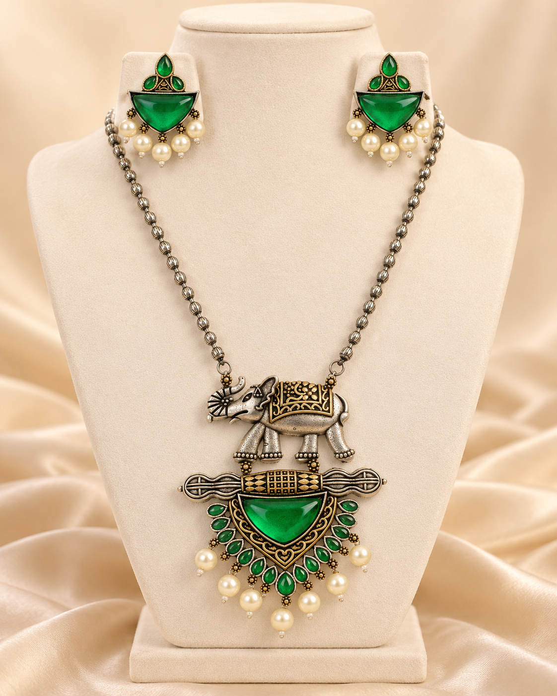Animal Motif Fan Pendant Set - Green — AI-styled mannequin view