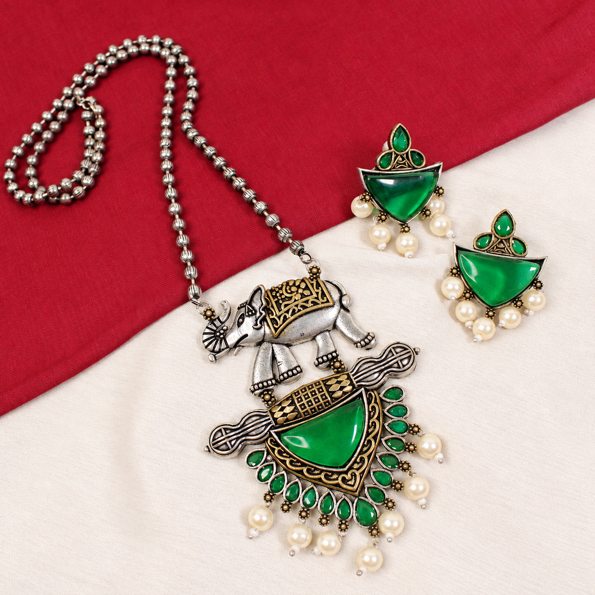 Animal Motif Fan Pendant Set - Green — retouched original photograph IMG_8119