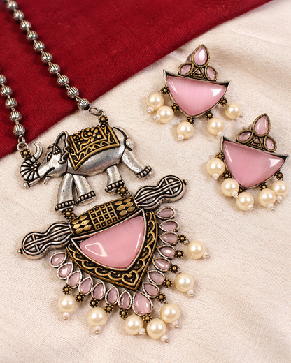 Animal Motif Fan Pendant Set - Pink — AI-styled ornament detail view