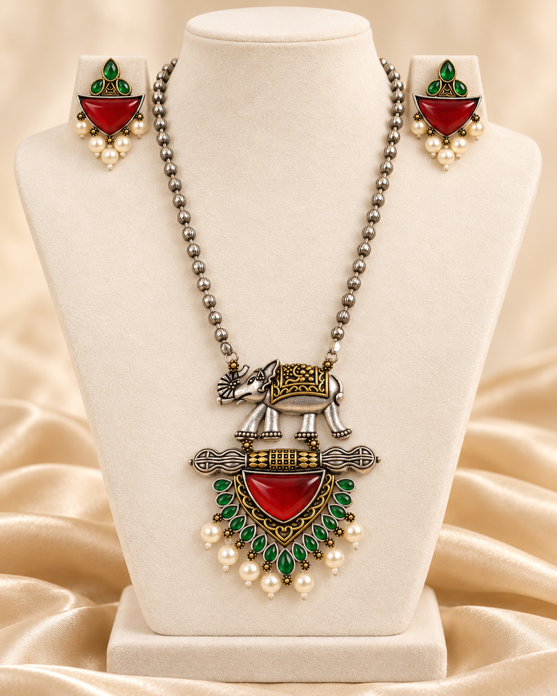 Animal Motif Fan Pendant Set - Ruby and Green - mannequin view