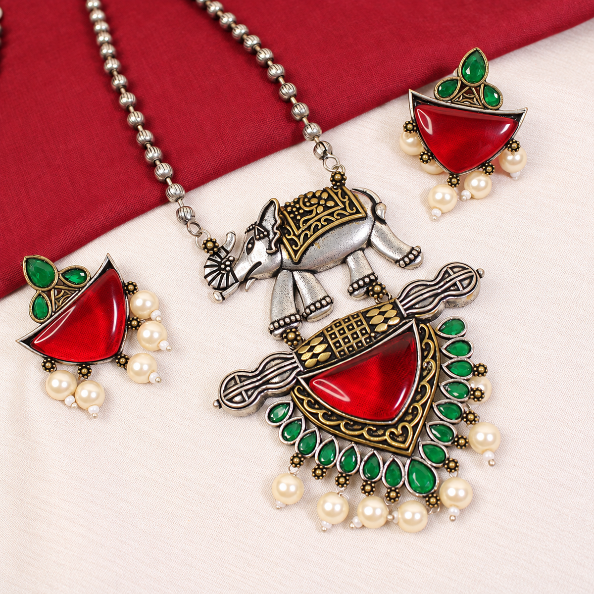 Animal Motif Fan Pendant Set - Ruby and Green - retouched original photograph IMG_8128