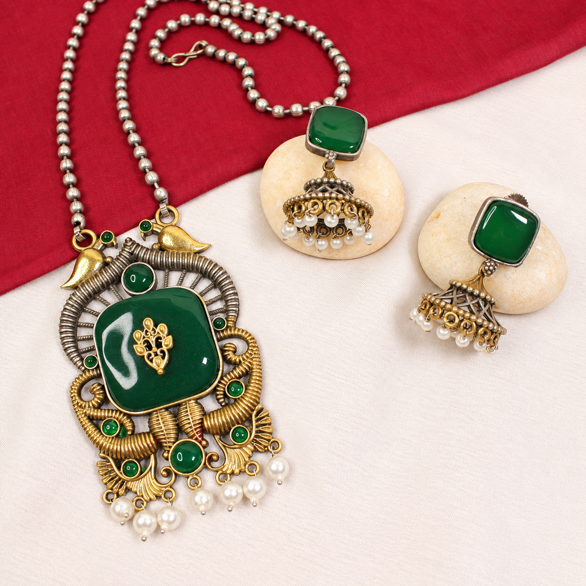Swan Motif Dual Tone Pendant Set - Green — retouched original photograph IMG_8213