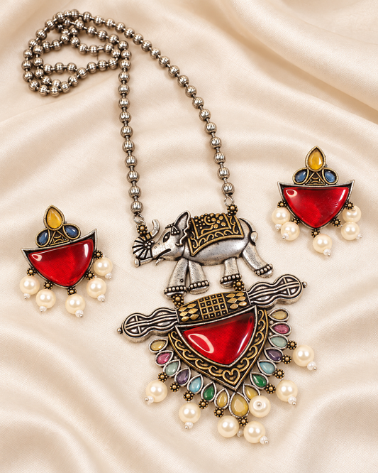 Animal Motif Fan Pendant Set - Ruby and Multicolour - closeup view