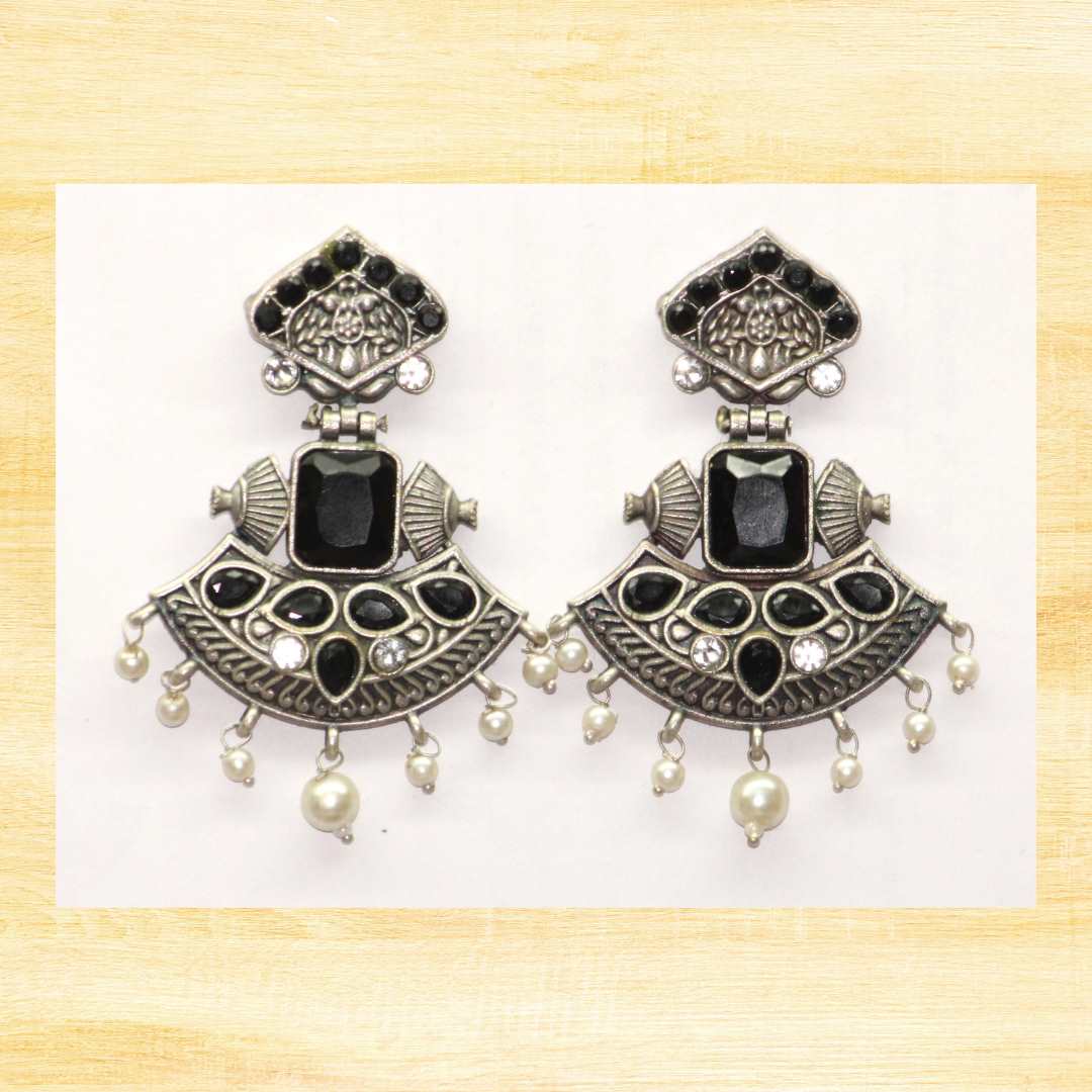 Navraee Nagina jhumka trio - Kalash jhumka black