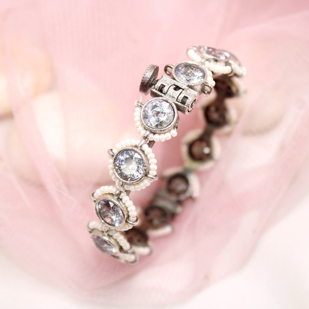 Oxidised Moissanite-Style Pearl Kada – Silver Antique Fini