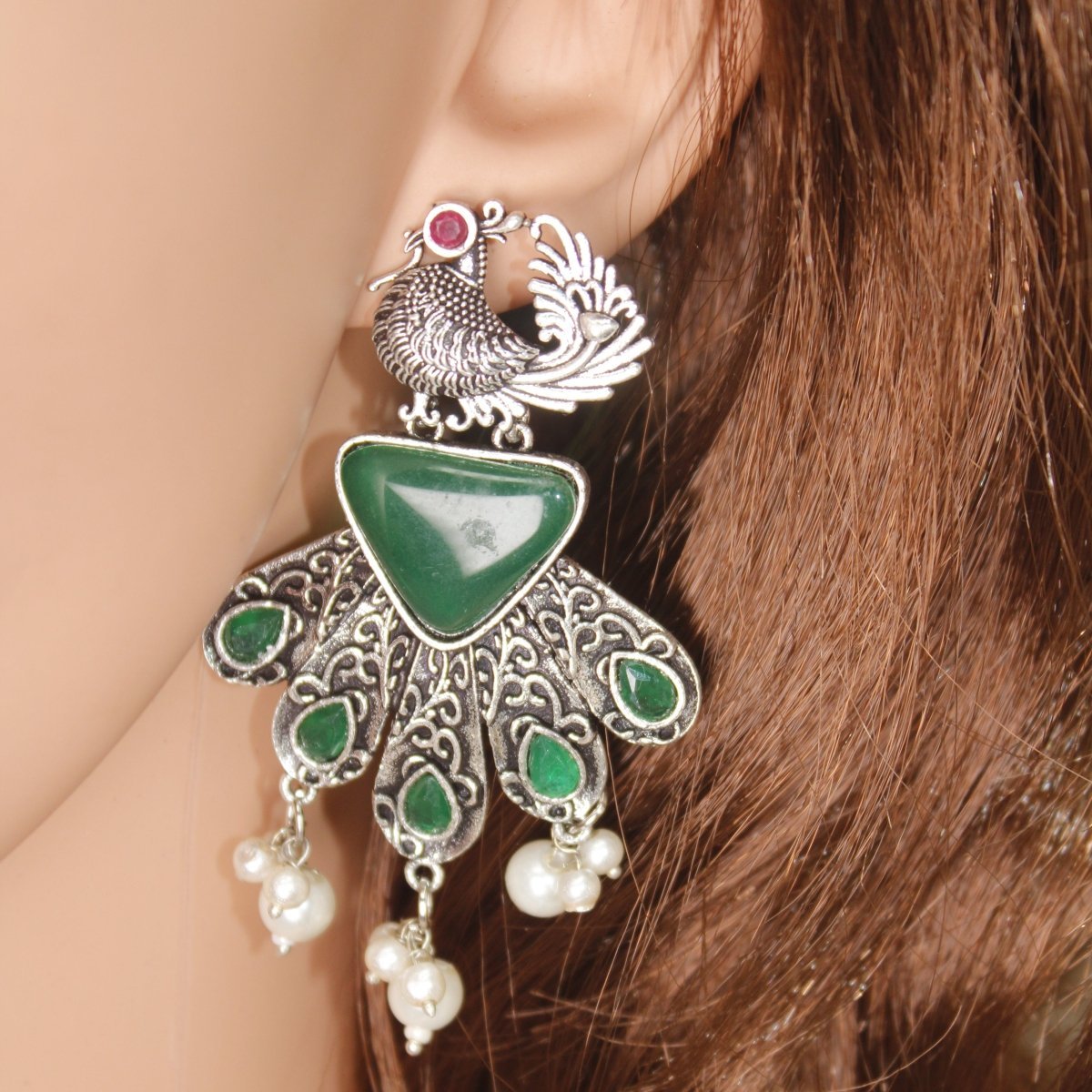 PANKH- SILVER LOOK ALIKE PENDANT SET-GREEN
