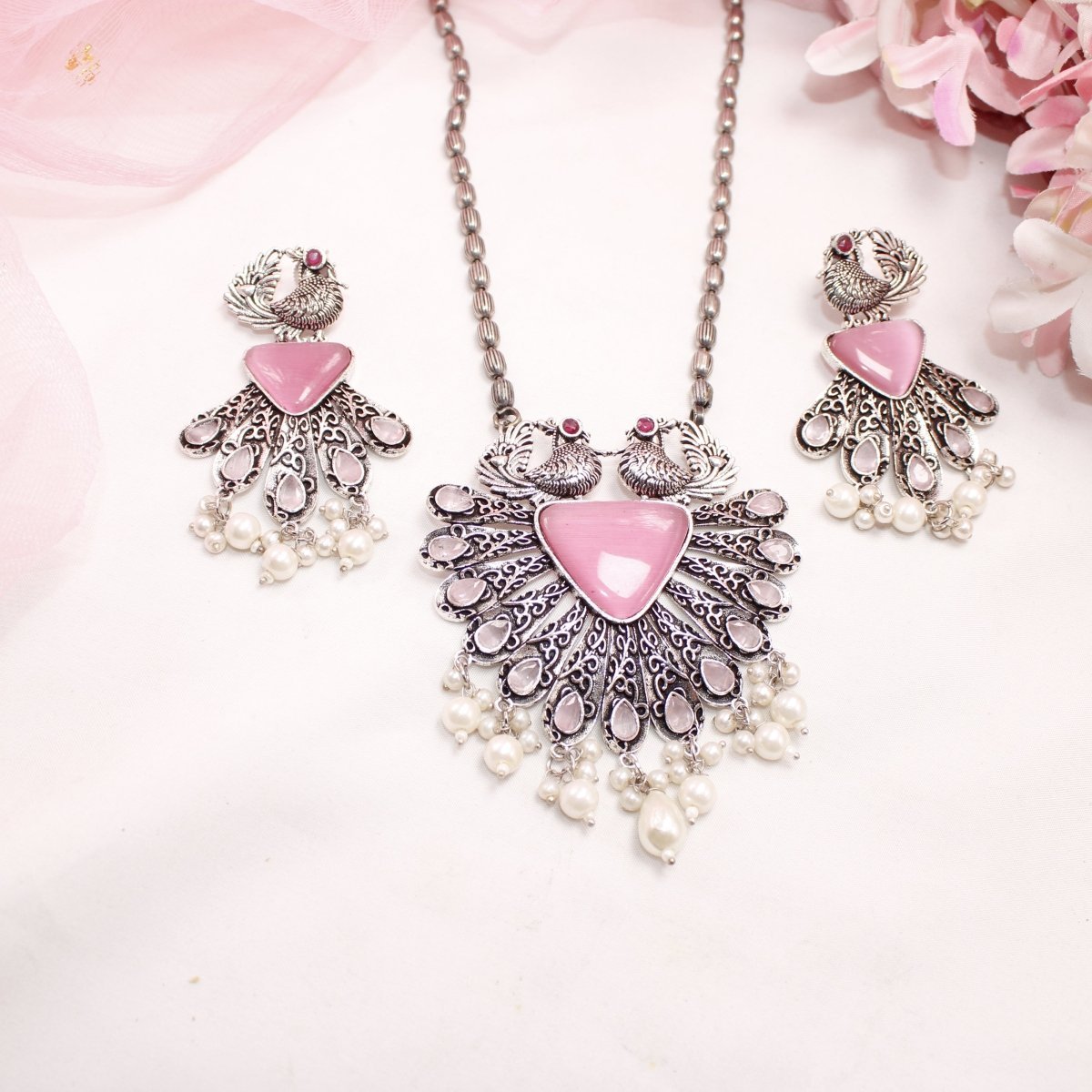PANKH- SILVER LOOK ALIKE PENDANT SET-PINK