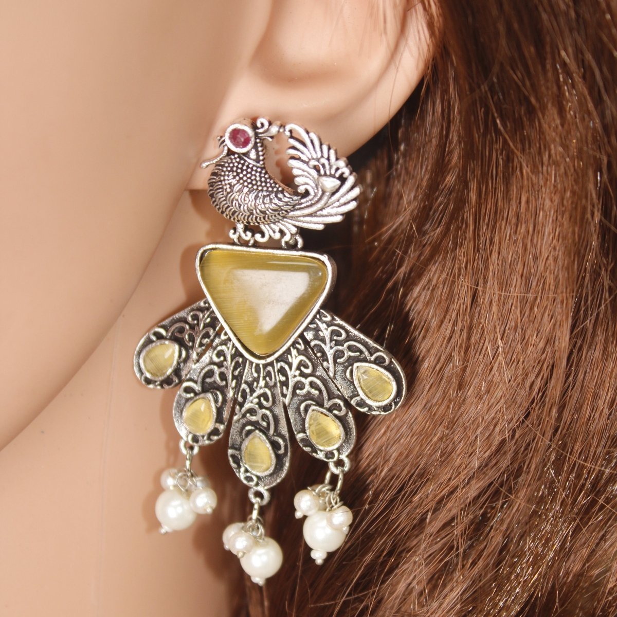 PANKH- SILVER LOOK ALIKE PENDANT SET-YELLOW