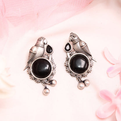 PARROT WITH ROUND MONALISA STONE EARRING - BLACK