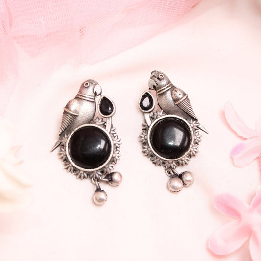 PARROT WITH ROUND MONALISA STONE EARRING - BLACK