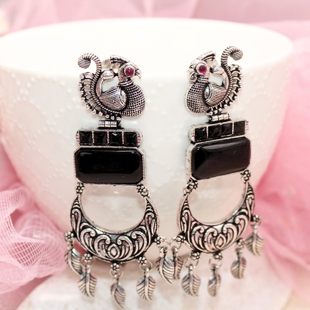 PEACOCK LONG EARRING-BLACK