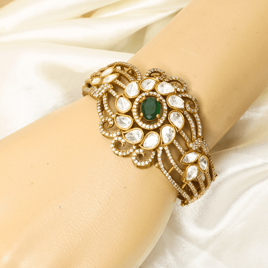 POLKI MOISSANITE FLOWER ANTIQUE GOLDEN BRACELET - GREEN