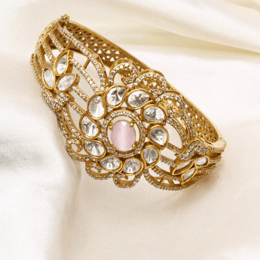 POLKI MOISSANITE FLOWER ANTIQUE GOLDEN BRACELET - PINK