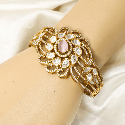 POLKI MOISSANITE FLOWER ANTIQUE GOLDEN BRACELET - PINK
