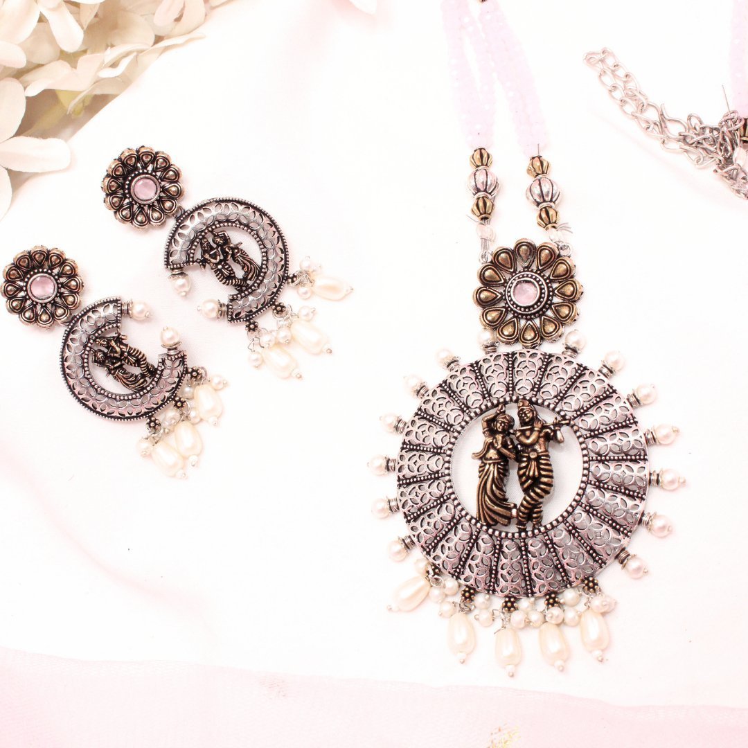 RADHA-KRISHAN DUAL-TONE PENDANT SET- PINK