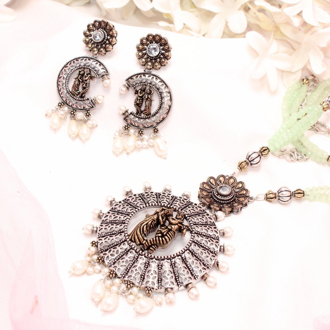 RADHA-KRISHAN DUAL-TONE PENDANT SET-LIGHT GREEN