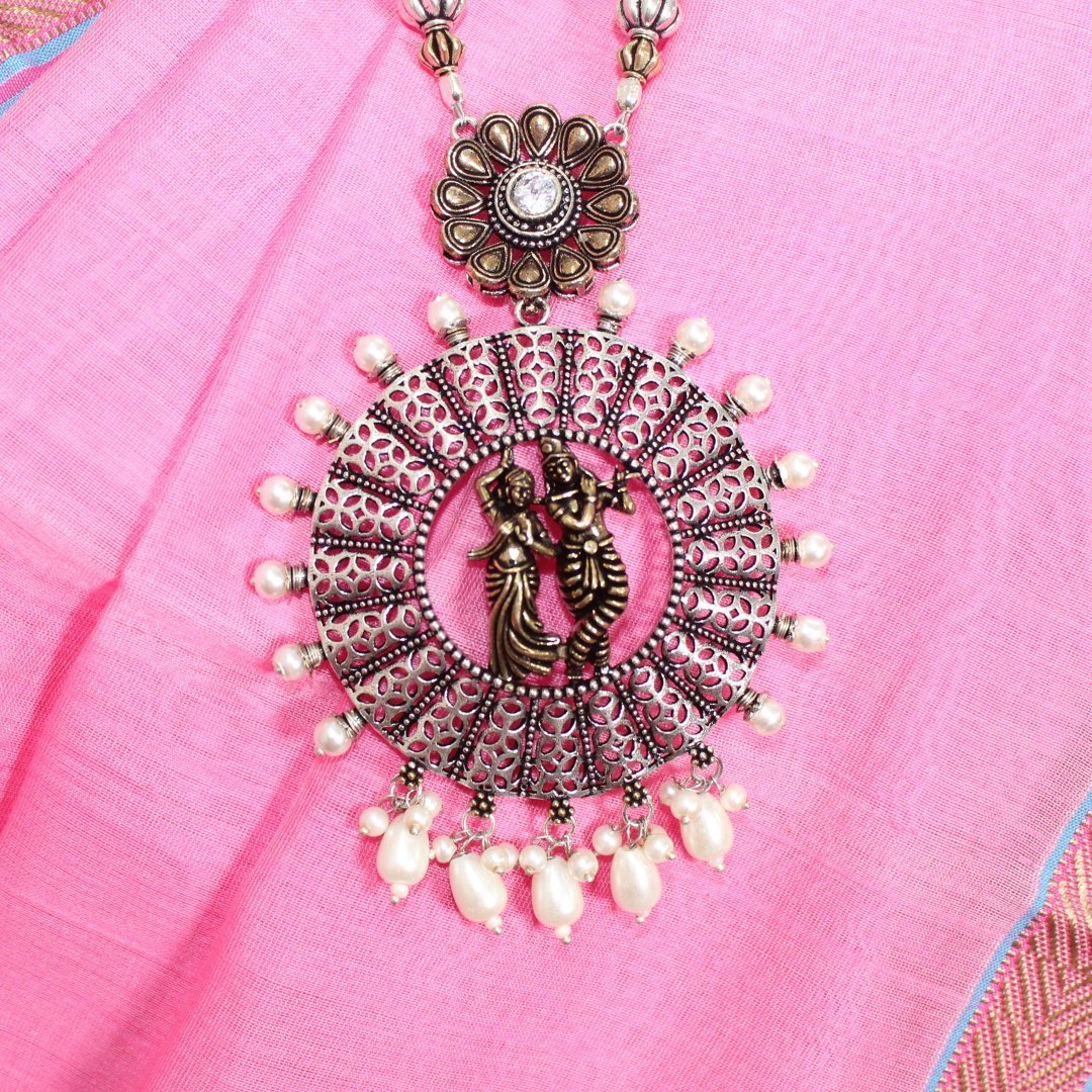 RADHA-KRISHAN DUAL-TONE PENDANT SET-LIGHT GREEN