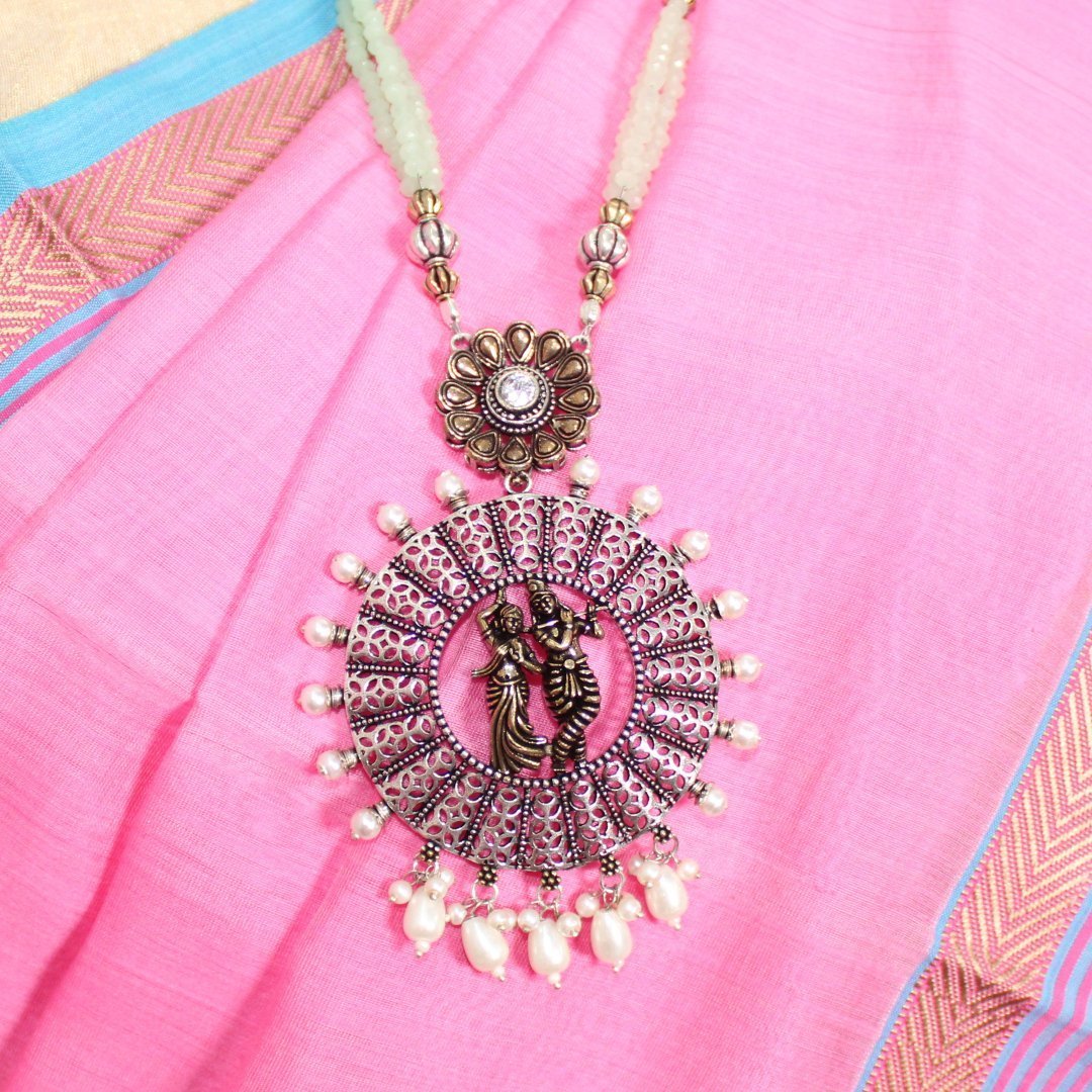RADHA-KRISHAN DUAL-TONE PENDANT SET-LIGHT GREEN