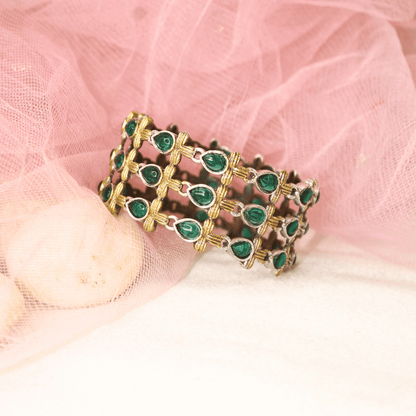 Rajputi Green Stone Kada – Non - Openable Single Bang