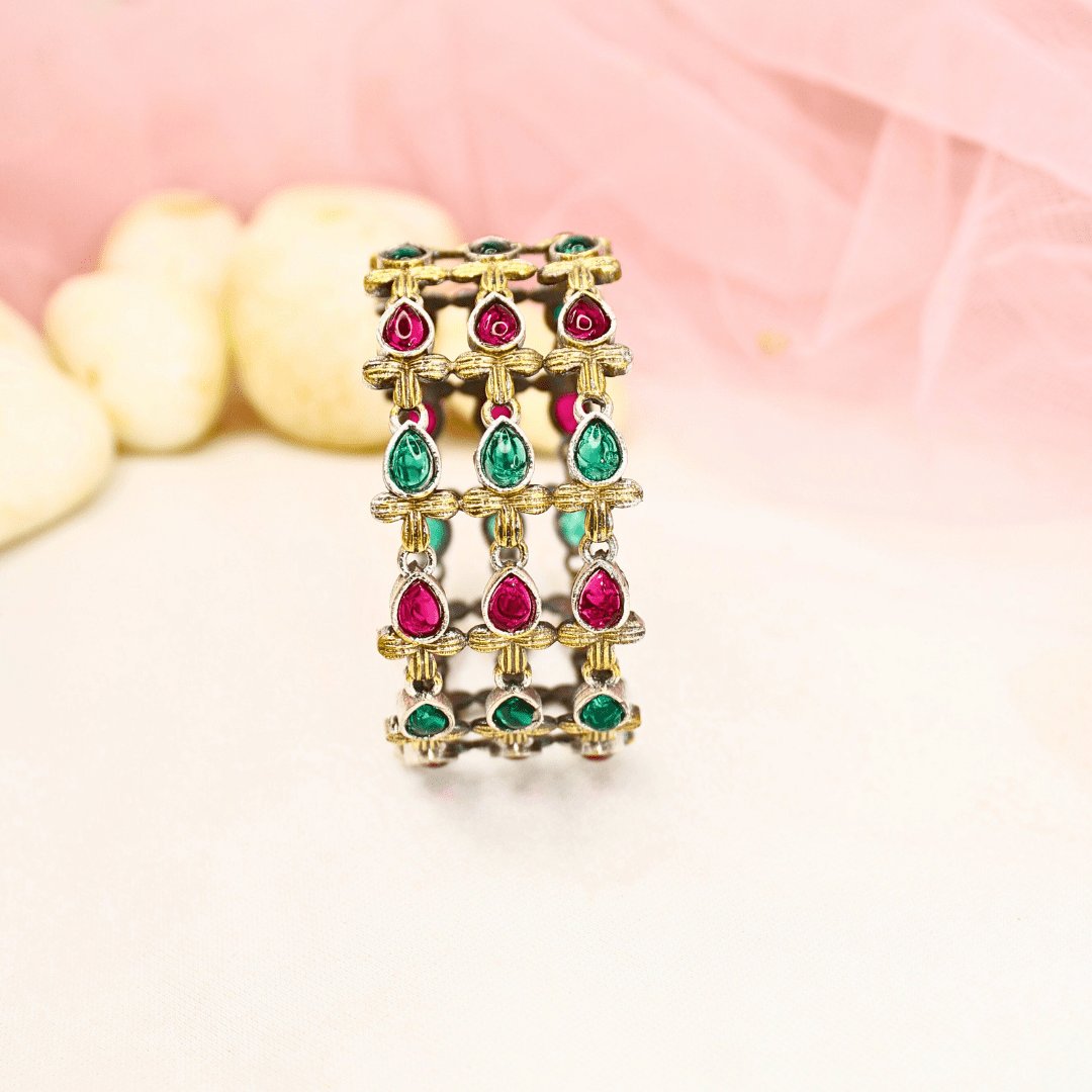 Rajputi Red-Green Stone Kada – Non-Openable Single Bang