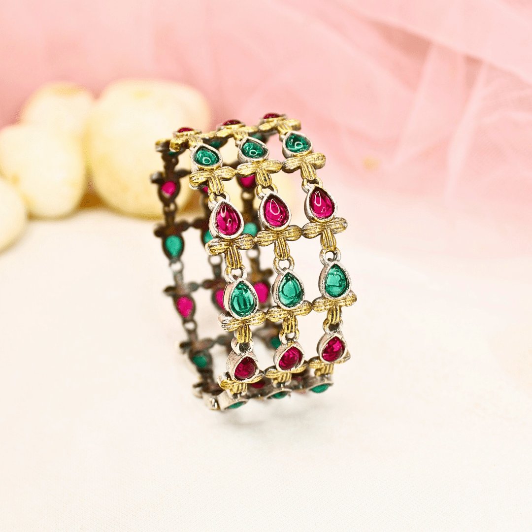 Rajputi Red-Green Stone Kada – Non-Openable Single Bang