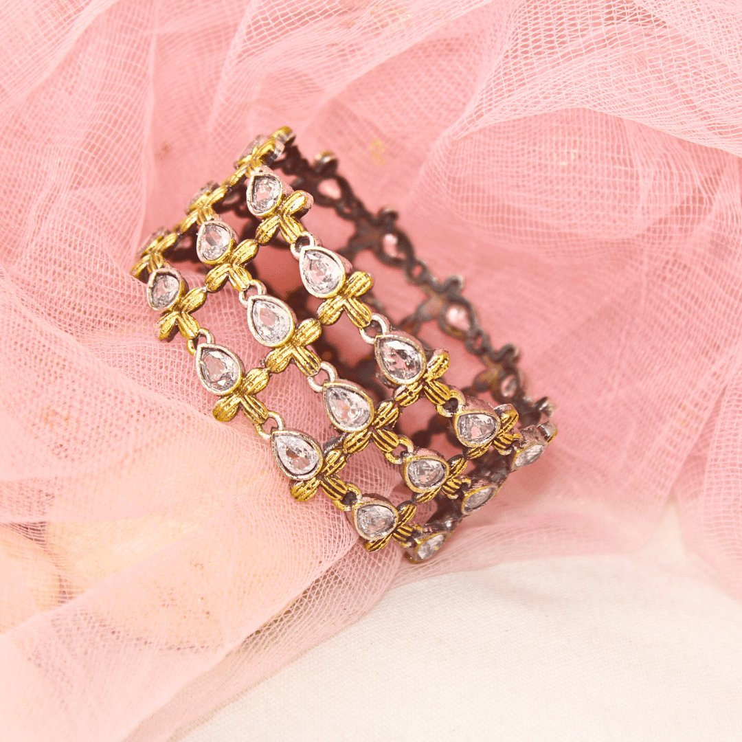 Rajputi White Stone Kada – Non-Openable Single Bang