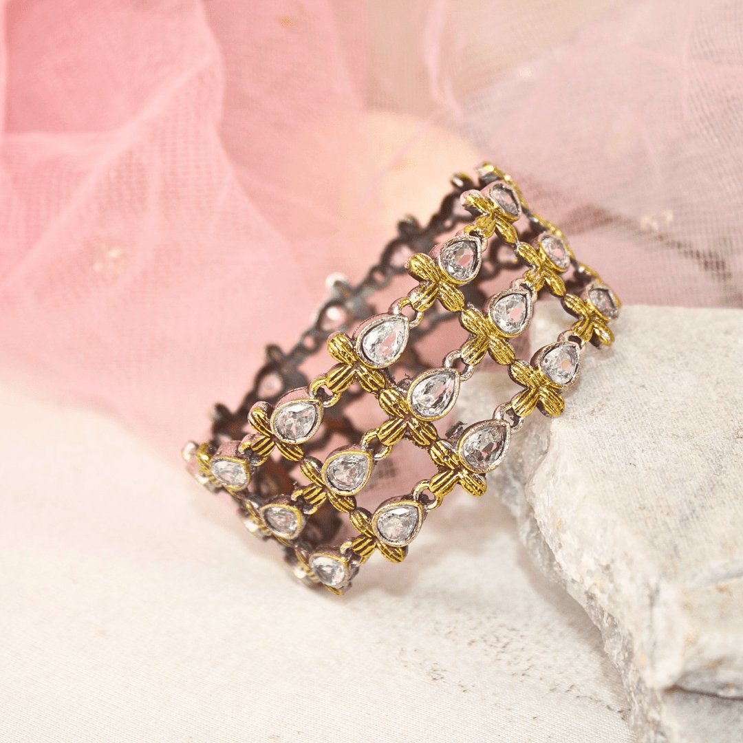 Rajputi White Stone Kada – Non-Openable Single Bang