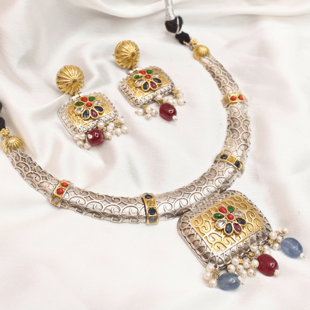 RAJWADI DUAL - TONE HASLI LOOK NECKLACE - MAGENTA & GREEN