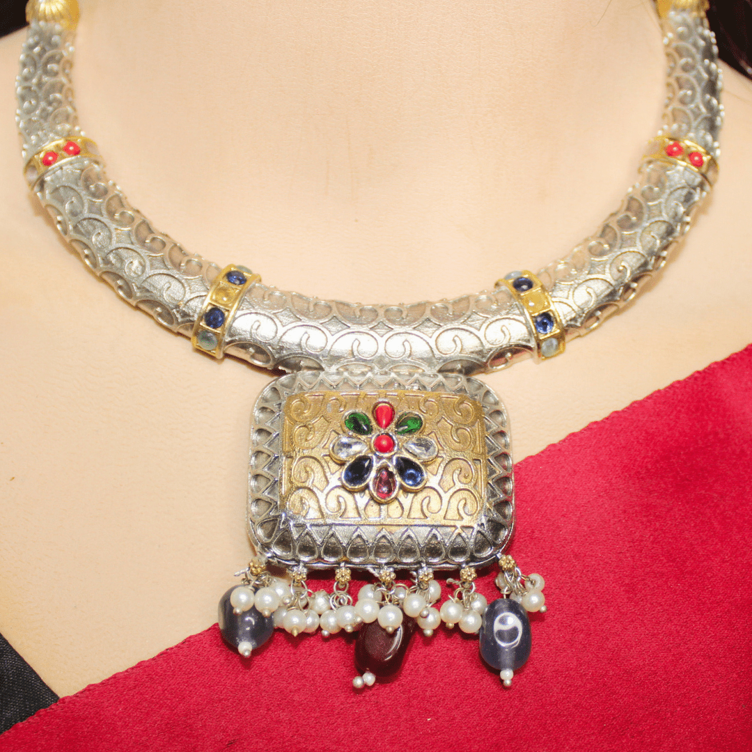 RAJWADI DUAL - TONE HASLI LOOK NECKLACE - MAGENTA & GREEN