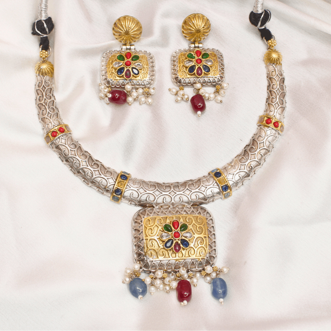 RAJWADI DUAL - TONE HASLI LOOK NECKLACE - MAGENTA & GREEN