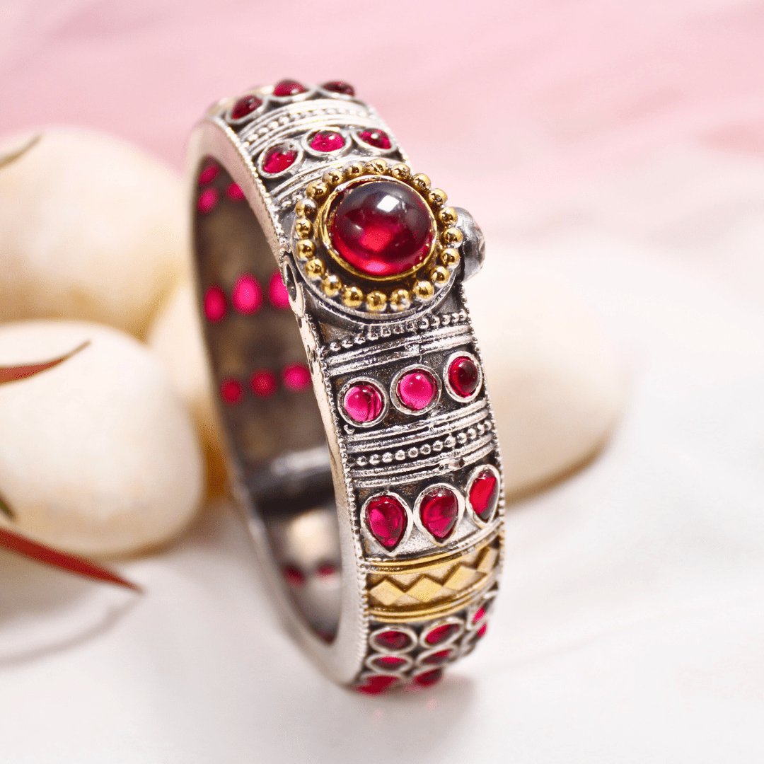 Rajwadi Kada – Vintage Heritage Kada with Traditional Red Stone