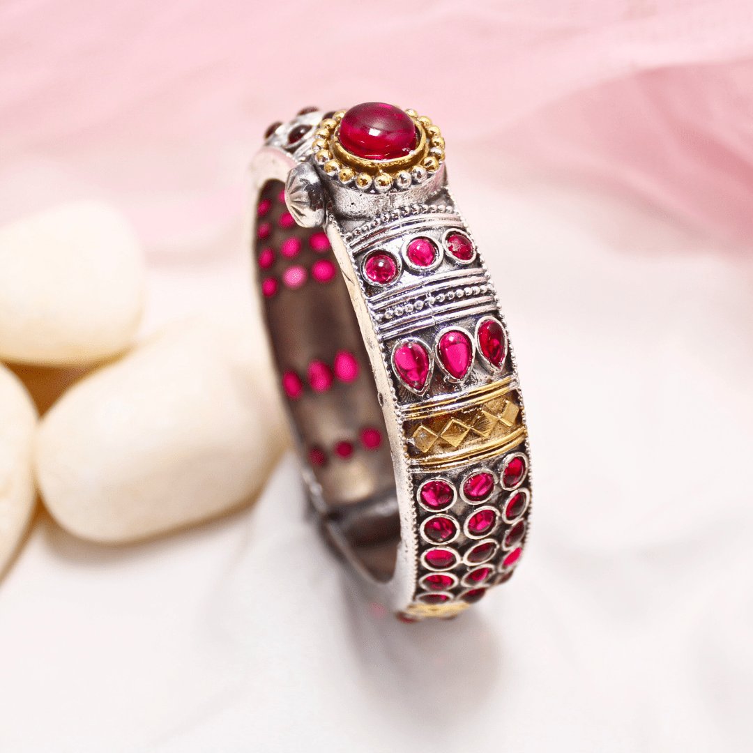 Rajwadi Kada – Vintage Heritage Kada with Traditional Red Stone