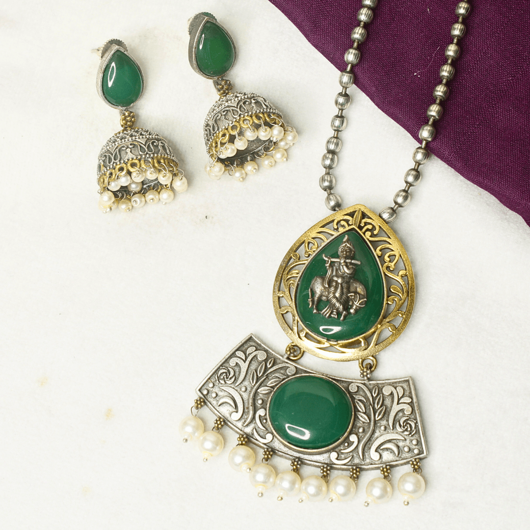 RAJWADI KRISHNA COW MOTIF PENDANT SET – DARK GREEN TEMPLE JEWELRY WITH PEAR