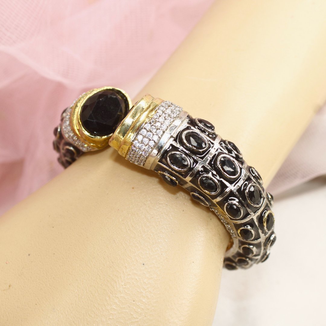 Rajwadi Meenakari Kada with Black Stones