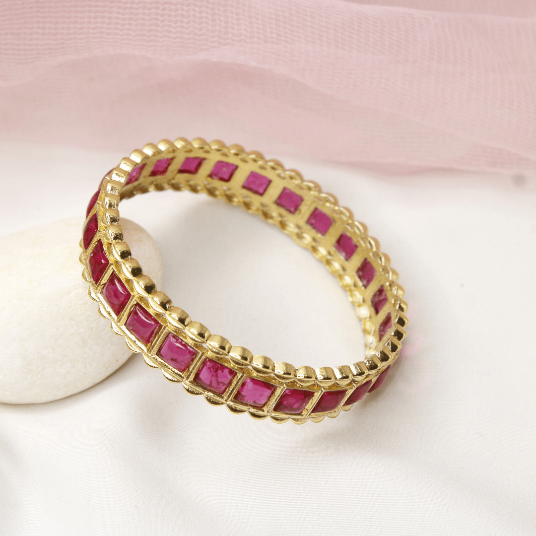 Rajwadi Square - Stone Kada - Ruby Red