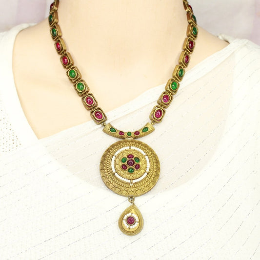 RAJWADI THAPA NECKLACE-RED & GREEN