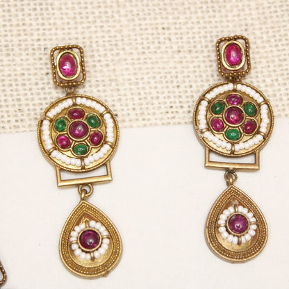 RAJWADI THAPA NECKLACE - RED & GREEN