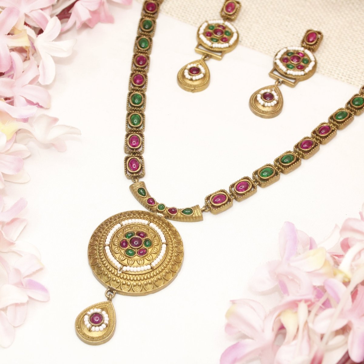 RAJWADI THAPA NECKLACE-RED & GREEN