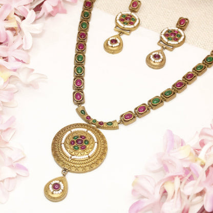 RAJWADI THAPA NECKLACE-RED & GREEN